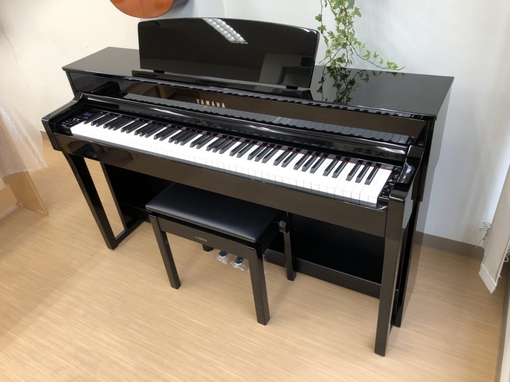 電子ピアノ YAMAHA CLP-645PE 2017年製 中古 椅子付き 黒 鏡面艶出し 