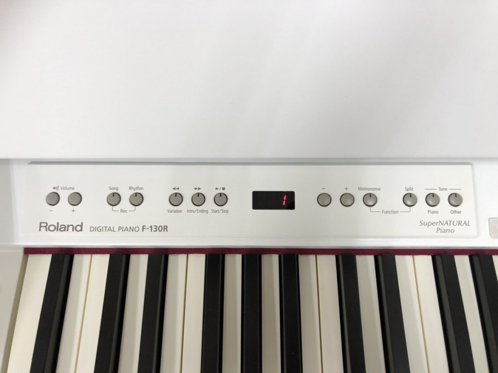 電子ピアノ Roland F130R-WH 2015年製 中古 椅子付き ホワイト 白
