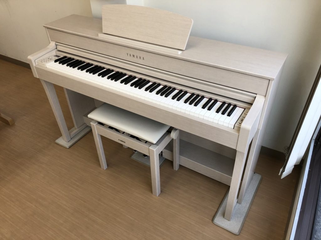 YAMAHA CLP-635WA 2017年製 中古 電子ピアノ 椅子付き 現行モデル