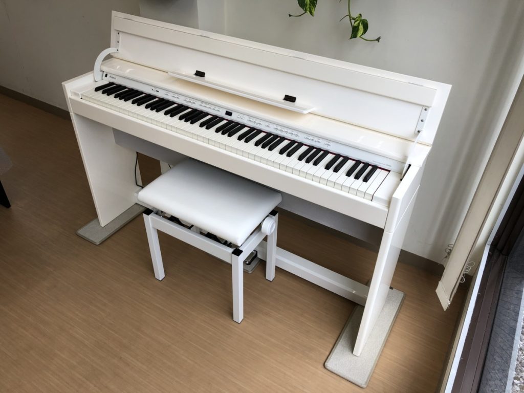 Roland DP90S-PW 中古 電子ピアノ 2012年製 椅子付き ホワイト 鏡面艶