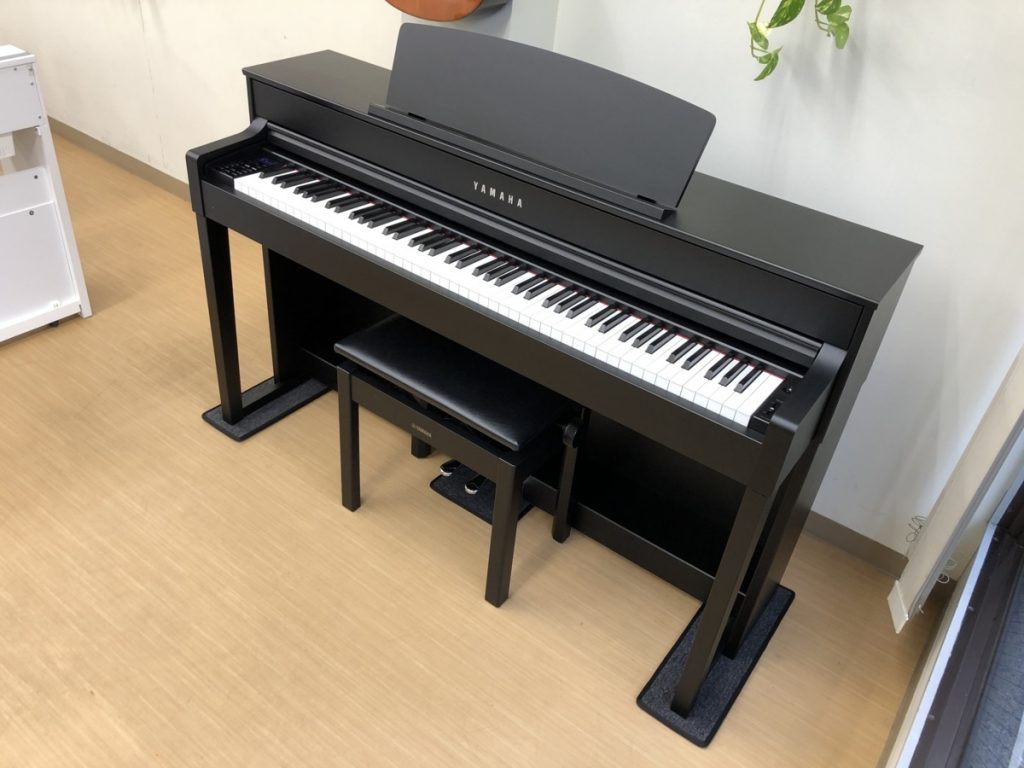 YAMAHA CLP-545B 中古 電子ピアノ 2015年製 木製鍵盤 椅子付き 