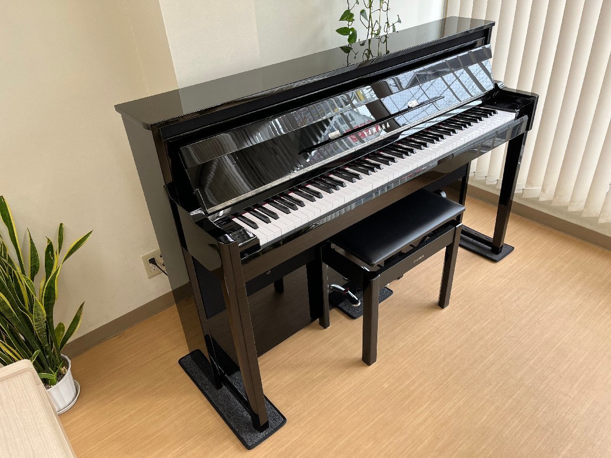 YAMAHA NU1X 中古 電子ピアノ 木製鍵盤 2017年製 椅子付き 鏡面艶出し 